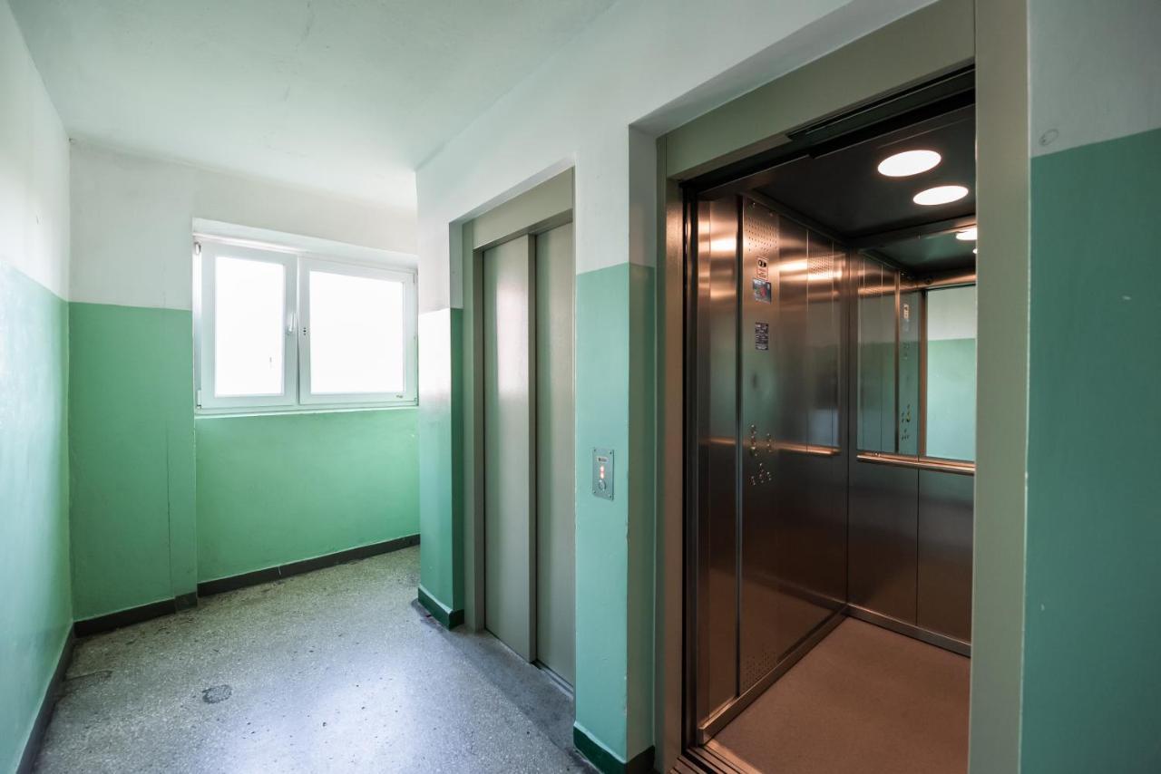 Metro Dworzec Gdanski Elegant Studio Lejlighed Warszawa Eksteriør billede